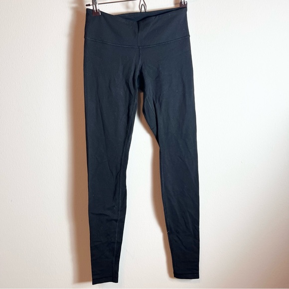 Lululemon black leggings size 4 wunder under - Picture 10 of 10
